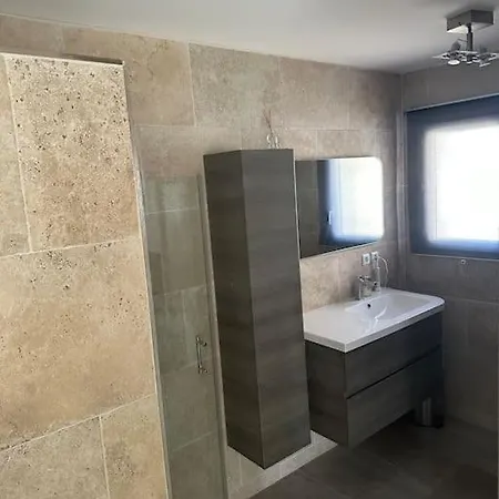 Дом отдыха De Avec Piscine Privative Chauffee Saint-Maime
