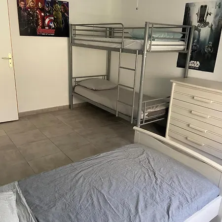 Дом отдыха De Avec Piscine Privative Chauffee Saint-Maime