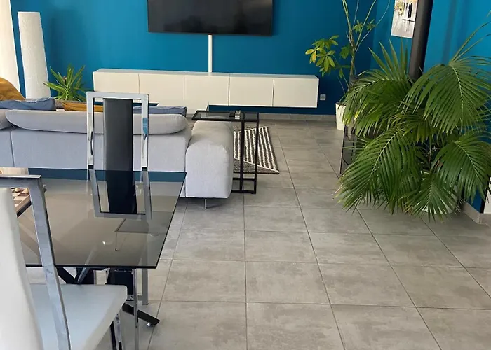 De Avec Piscine Privative Chauffee Saint-Maime